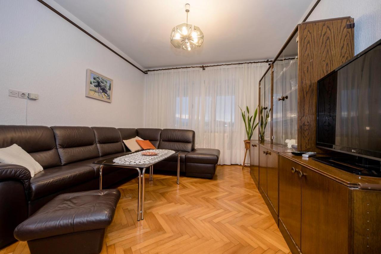 Apartments And Rooms Bolero Rab Town Exterior foto