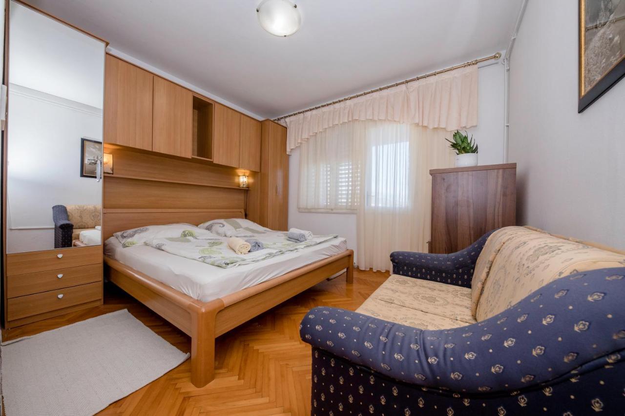 Apartments And Rooms Bolero Rab Town Exterior foto